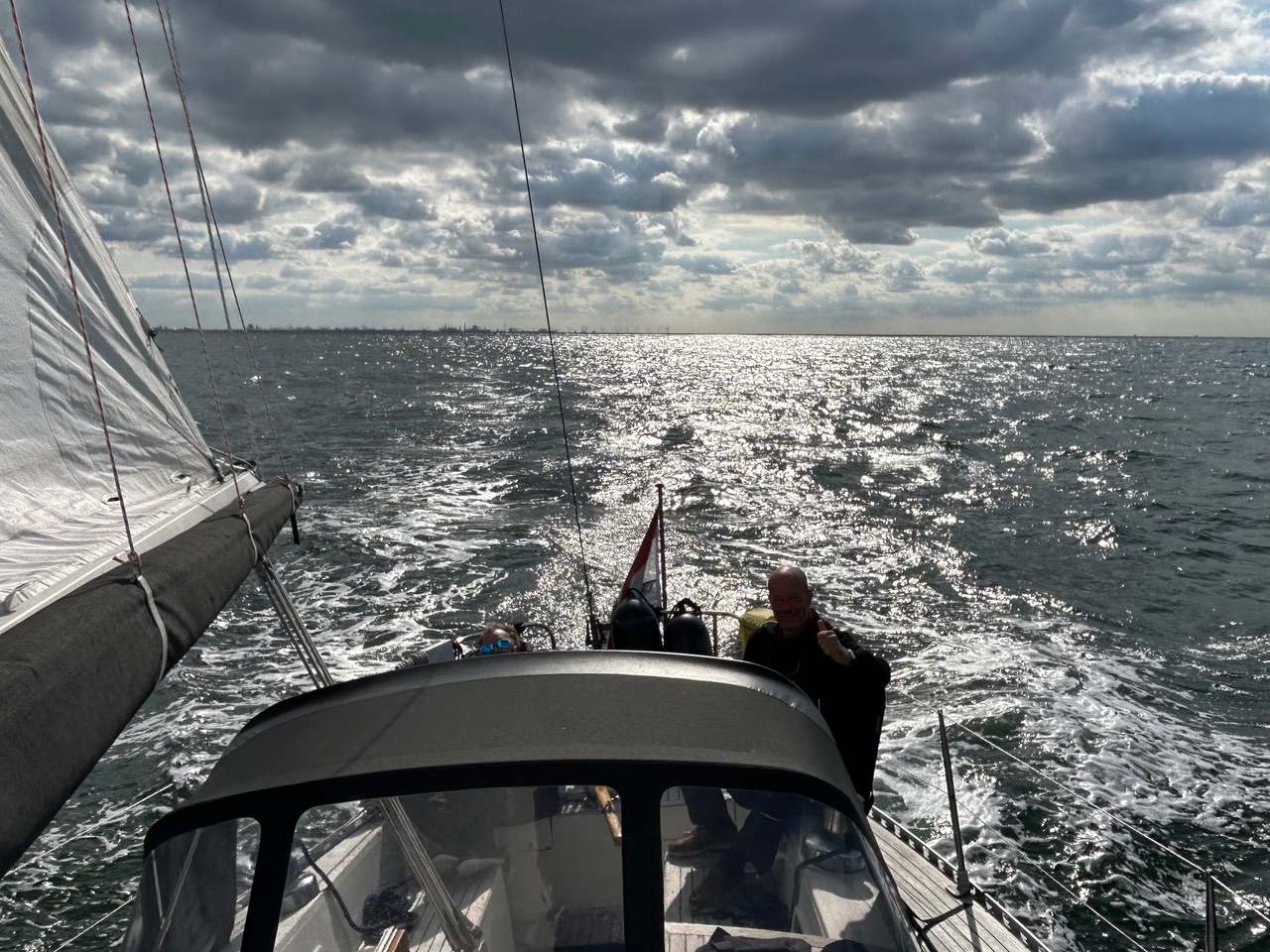 13. De lucht, het water en onze Breehorn geven ons hier het gevoel dat we leven. 