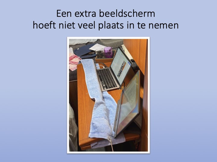 Een-extra-beeldscherm-hoeft-niet-veel-plaats-in-te-nemen